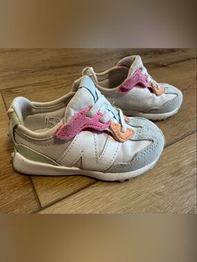 New Balance Toddler Cream Sneakers with Pink & Peach Accents - toddler size 5